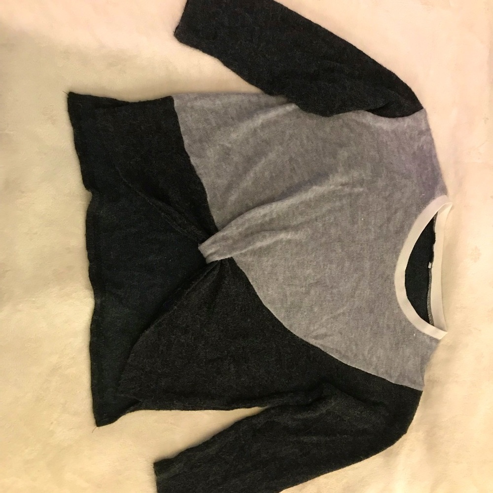 Dark grey/light grey with white collar. Purchased off of Romwe.